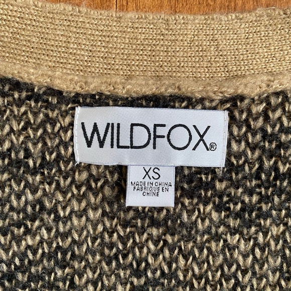 Wildfox Cheetah Print Button Down V Neck Cardigan in Size Small 🐆 - Picture 3 of 3